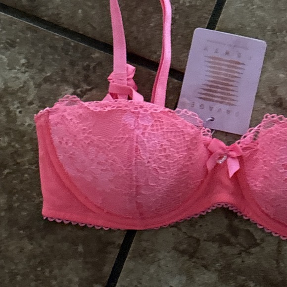 NWT Savage X Fenty Rihanna Hot Pink Lace Lingerie Bra 32C - Picture 3 of 6